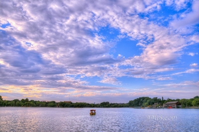 Небо и вода, парк Бэйхай