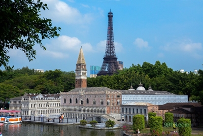 Виды, парк Окно в мир