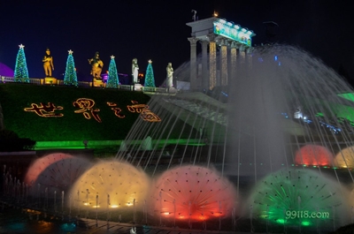 Парк Окно в мир, вечер