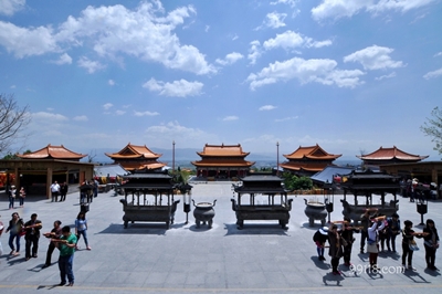 Павильоны, Дали