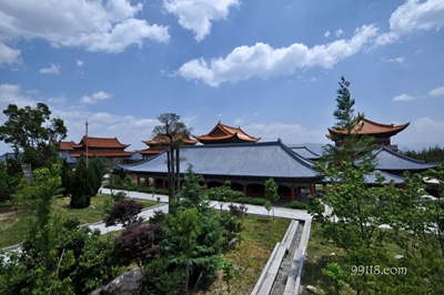 Три пагоды в Дали