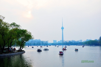 Вечер, парк Юйюаньтань