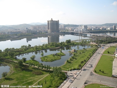 Гирин, набережная