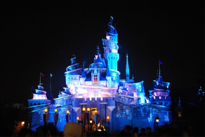 Диснейленд в Гонконге, ночь