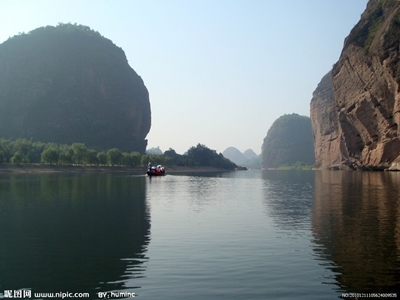 Горное озеро Фу Шань