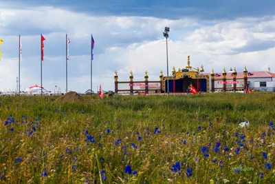 Огадай, Ханский дворец