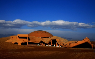У озера Шаху, Иньчуань