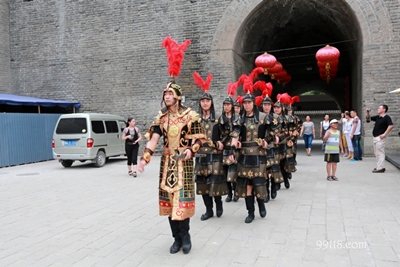 Солдаты, Сиань, Древняя городская стена