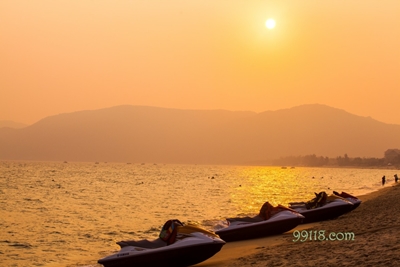 Море на закате, Санья