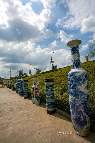 Фарфоровые вазы