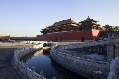 Канал, Запретный город