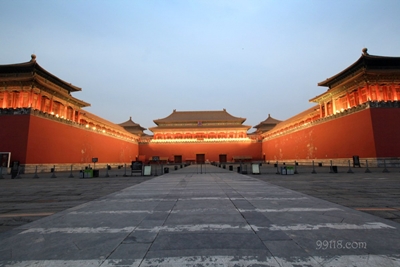 Запретный город вечером