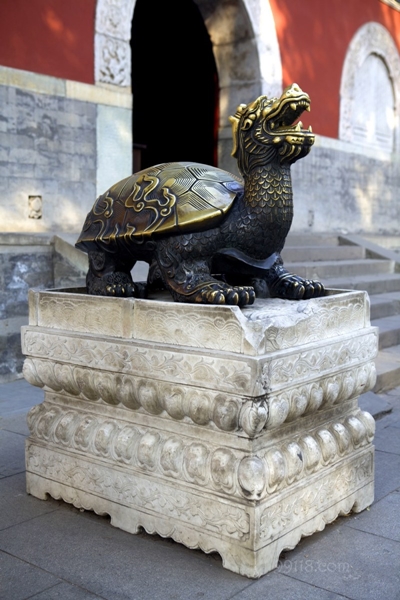 Статуя, парк Бэйхай