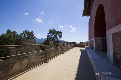 Пейзаж, Минские гробницы