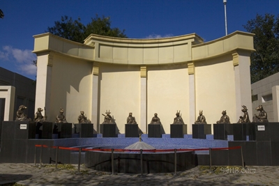 Скульптуры, парк Юаньминъюань