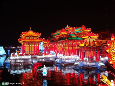 Иллюминация, праздник Фонарей