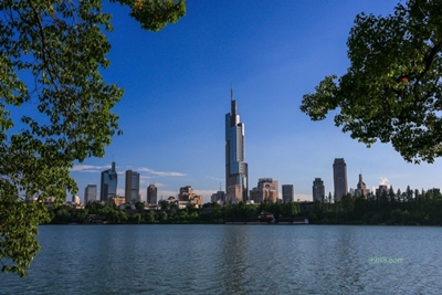 Вид с озера Сюаньу, Нанкин