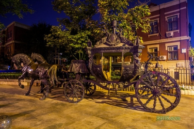 Карета, скульптура, Тяньцзинь